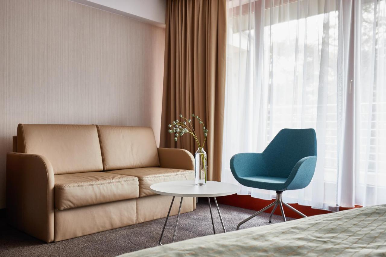Hotel Dom Zdrojowy Resort & Spa - Destigo Hotels ยาสตาร์เนีย ภายนอก รูปภาพ