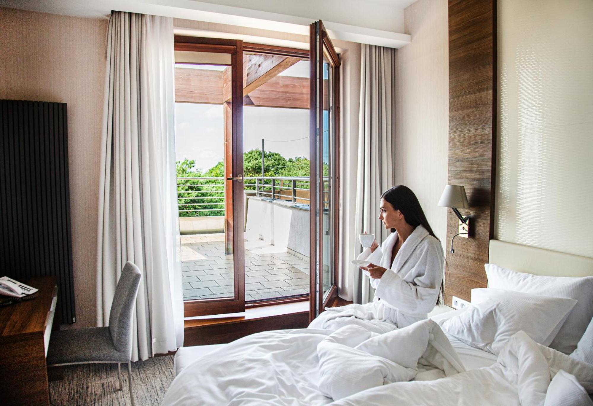 Hotel Dom Zdrojowy Resort & Spa - Destigo Hotels ยาสตาร์เนีย ภายนอก รูปภาพ