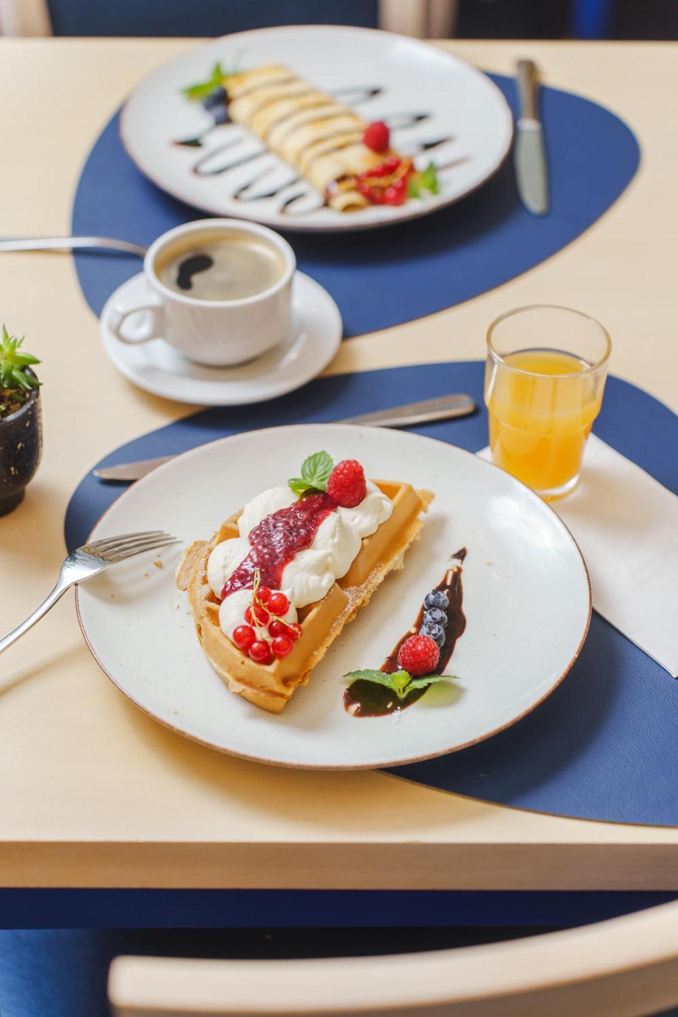 Hotel Dom Zdrojowy Resort & Spa - Destigo Hotels ยาสตาร์เนีย ภายนอก รูปภาพ