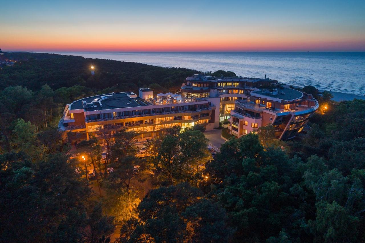 Hotel Dom Zdrojowy Resort & Spa - Destigo Hotels ยาสตาร์เนีย ภายนอก รูปภาพ